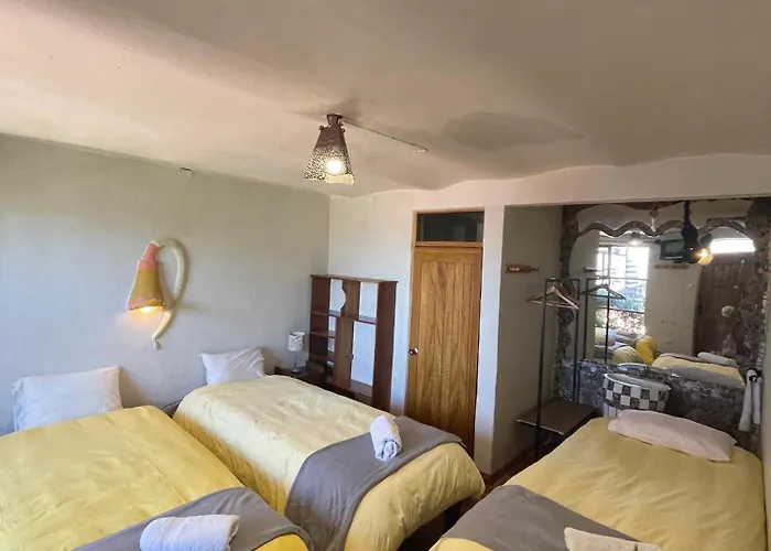 Hostal La Casa De La Colina *
